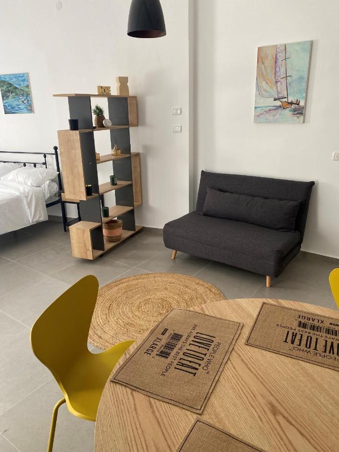 Luxury 2-Room Suite In The Center Of Downtown Haifa Exterior photo
