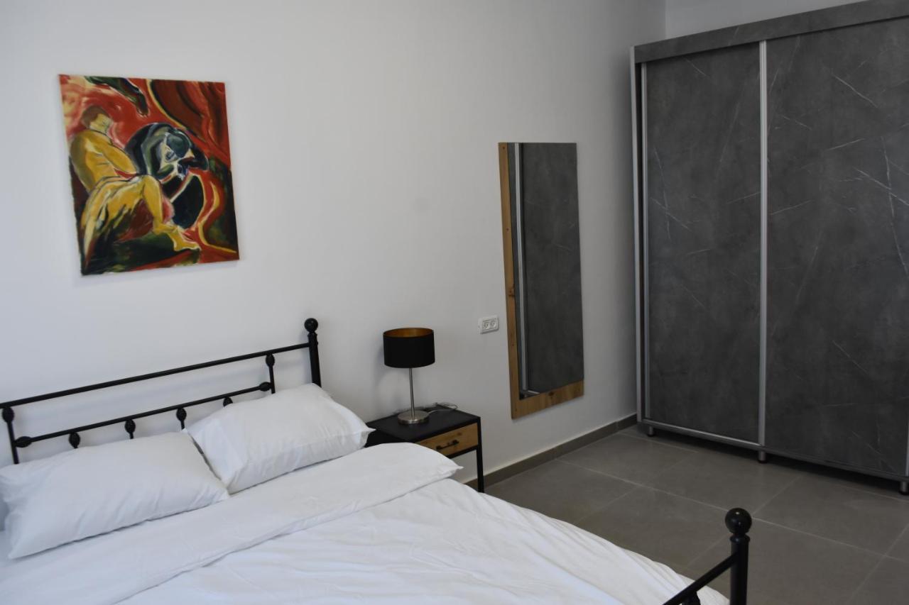 Luxury 2-Room Suite In The Center Of Downtown Haifa Exterior photo