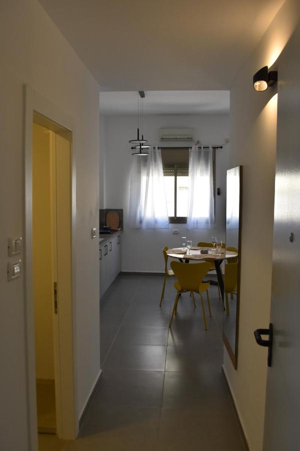 Luxury 2-Room Suite In The Center Of Downtown Haifa Exterior photo