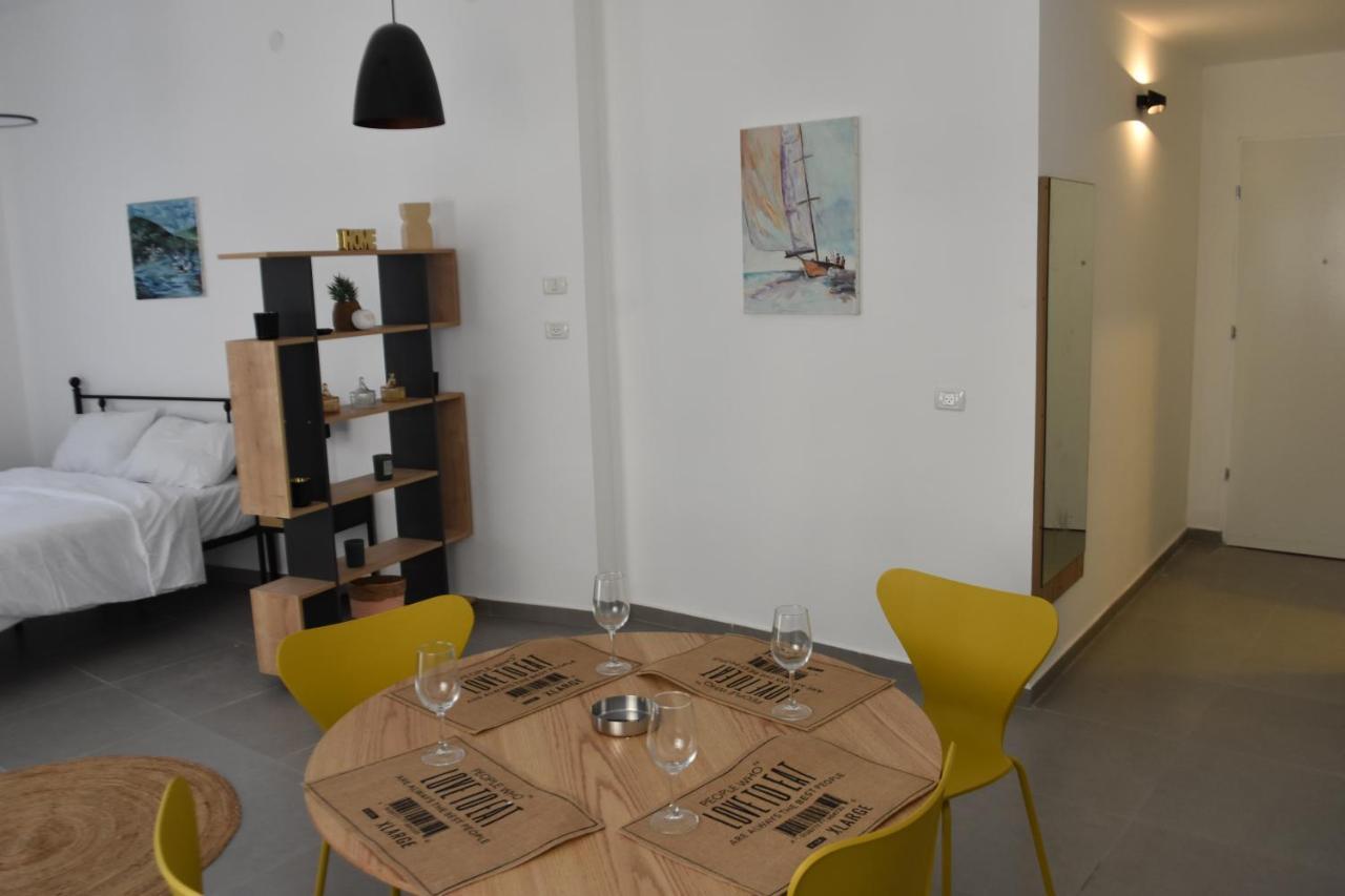 Luxury 2-Room Suite In The Center Of Downtown Haifa Exterior photo
